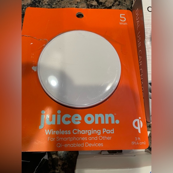 onn. Cell Phones & Accessories New Juice Onn Wireless Charging Pad